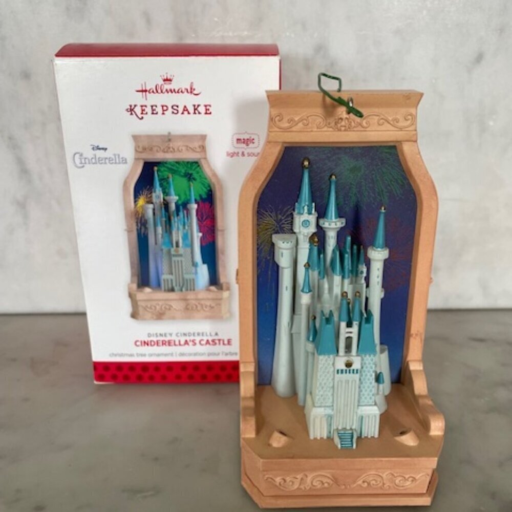 HALLMARK Cinderella's Castle 2013 Keepsake Disney Ornament Magic Light S…